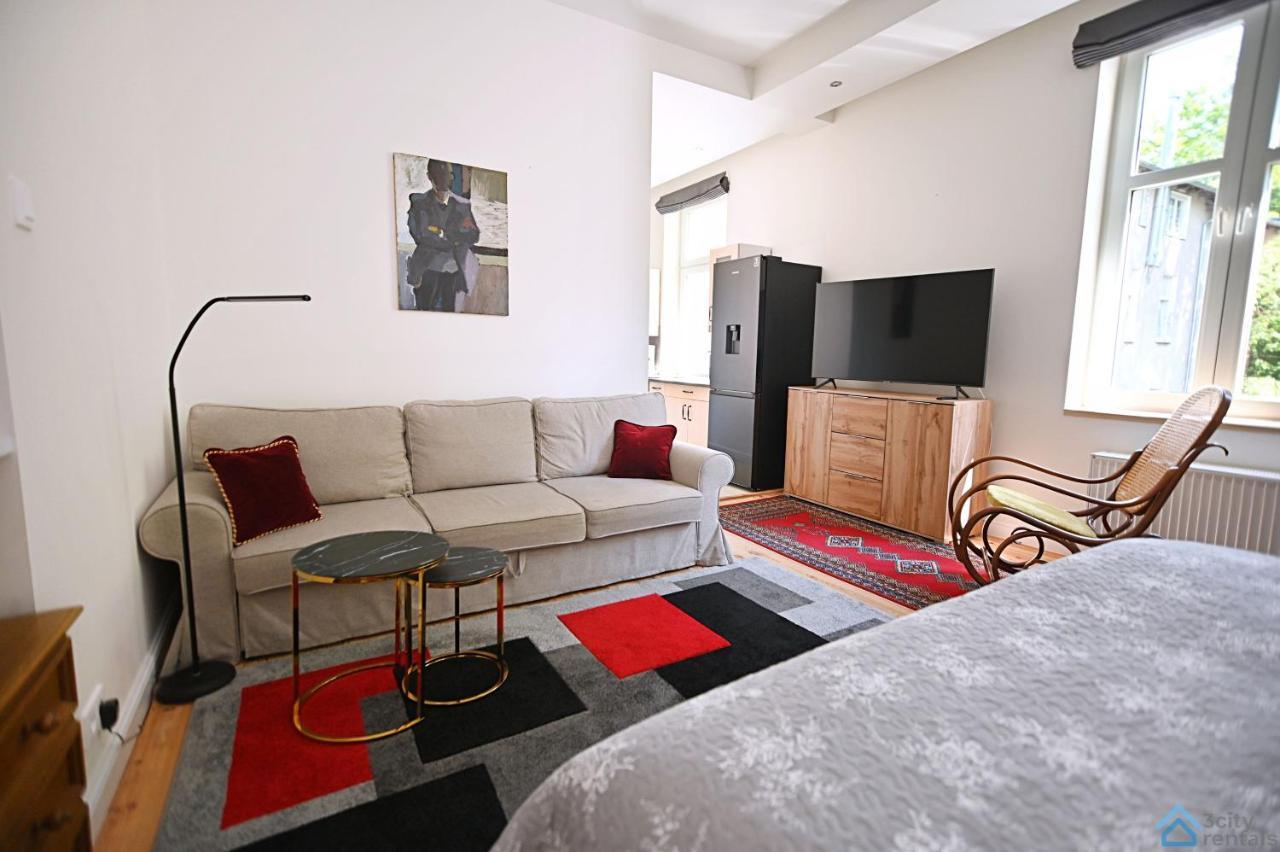 Beige And Red 3City Studio In Sopot With Outdoor Parking By Noclegi Renters المظهر الخارجي الصورة